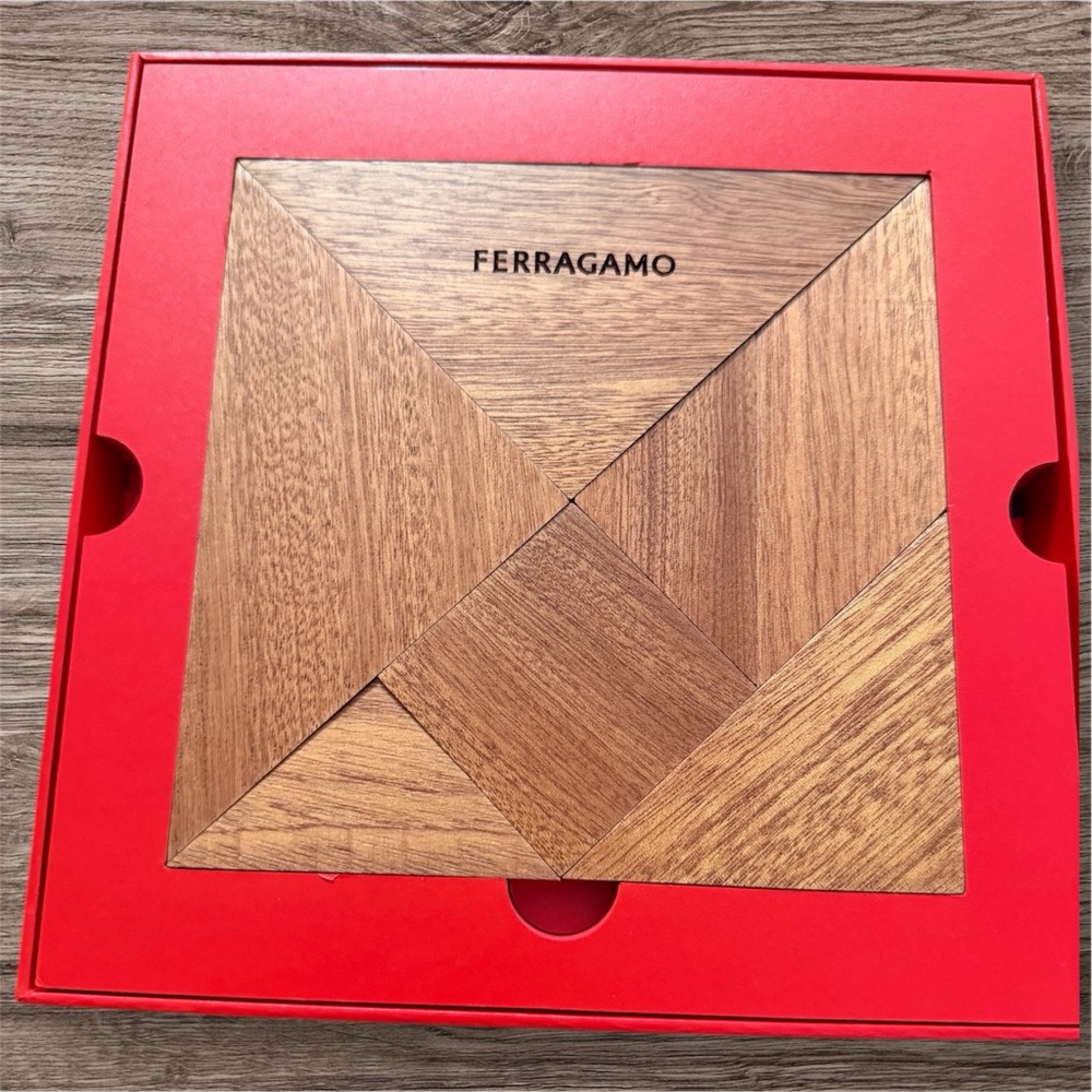 Ferragamo 2026 Wooden Puzzle With Envelopes - Picture 3 of 4
